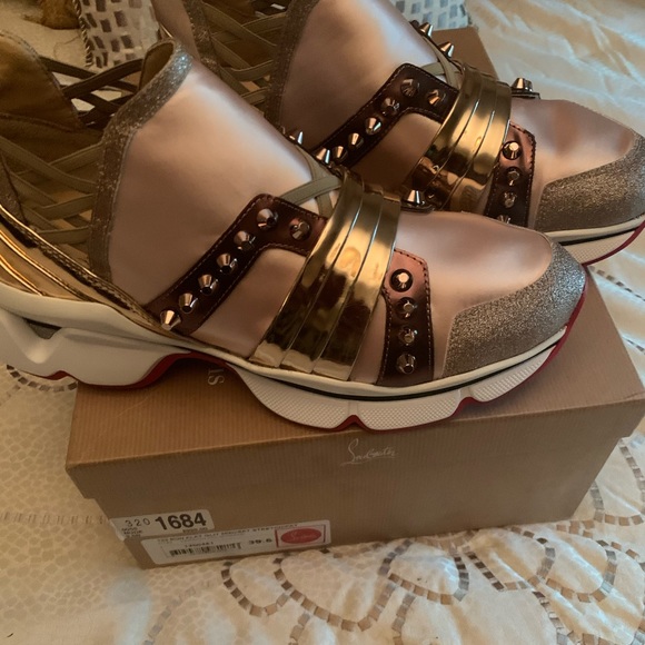 Christian Louboutin | Shoes | 23 Run 